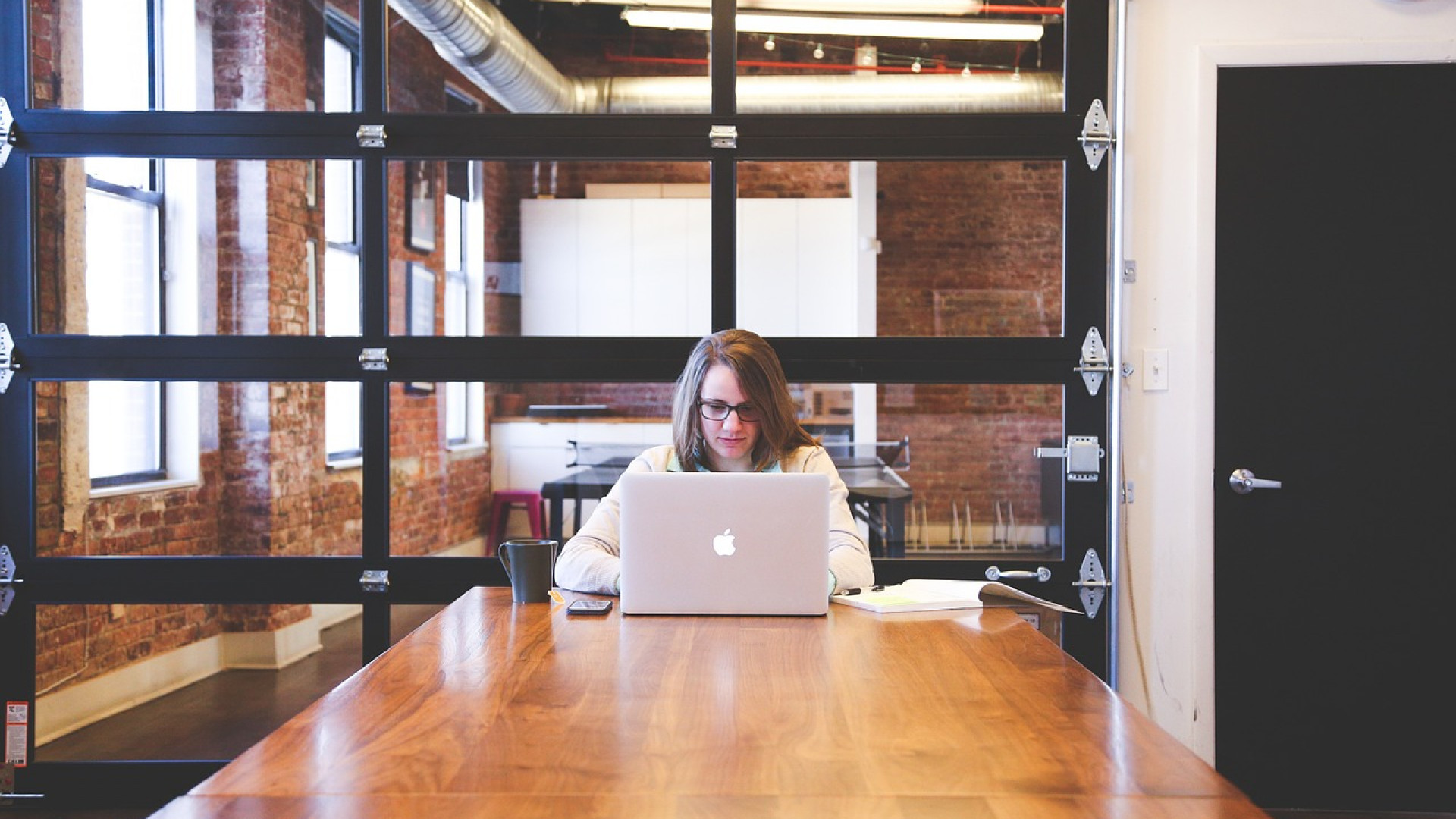 Quelle solution choisir pour les cloisons de bureau ?