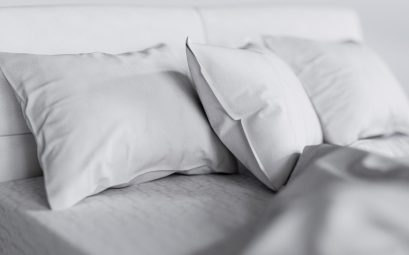 Pourquoi préférer un oreiller en plumes plutôt qu’un modèle synthétique ?