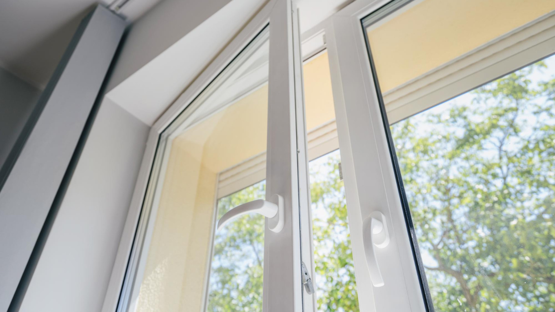 Fenêtres en PVC : la solution idéale pour l’isolation phonique et thermique